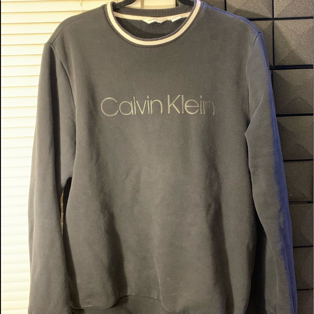 *Rare*Calvin Klein black on black embroidered crew neck